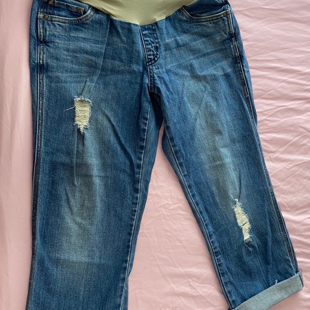 Motherhood Maternity premium line 2 cropped jeans